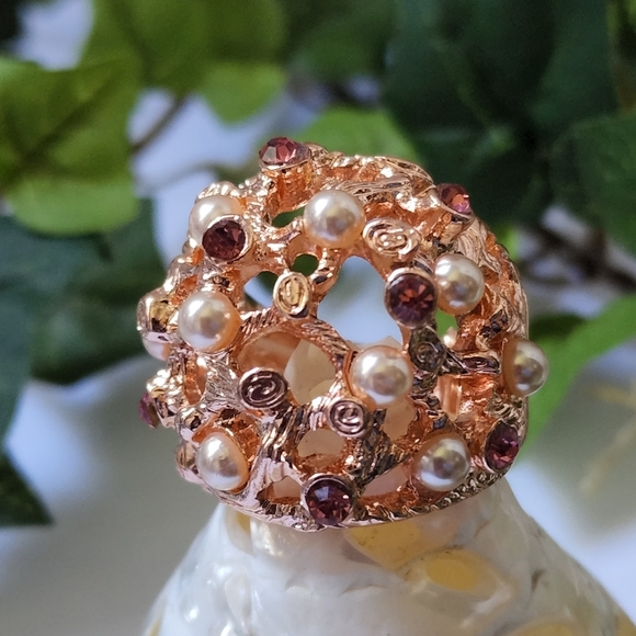 Blush Rose Gold Stretch Cluster Ring - Picture 4 of 7